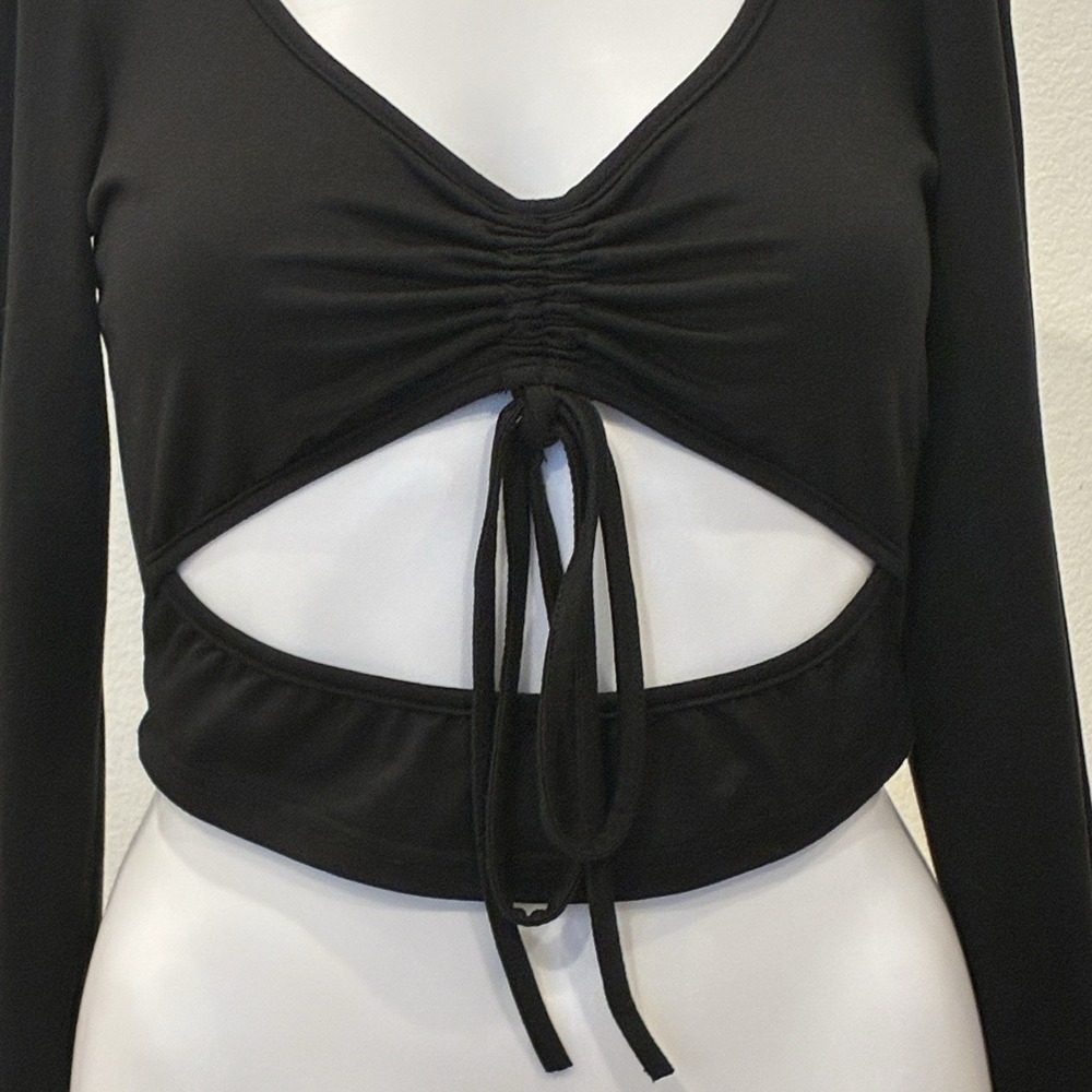 Princess Polly Ruched Cutout Long Sleeve Crop Top Size S Black Sexy Vampy Goth